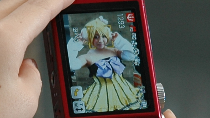Illustration for article titled It's Like Inception, But with Cosplay Photos